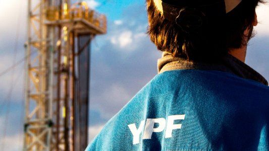 El gran rojo de YPF: por qué afirman que la gestión macrista perjudicó a la petrolera de bandera