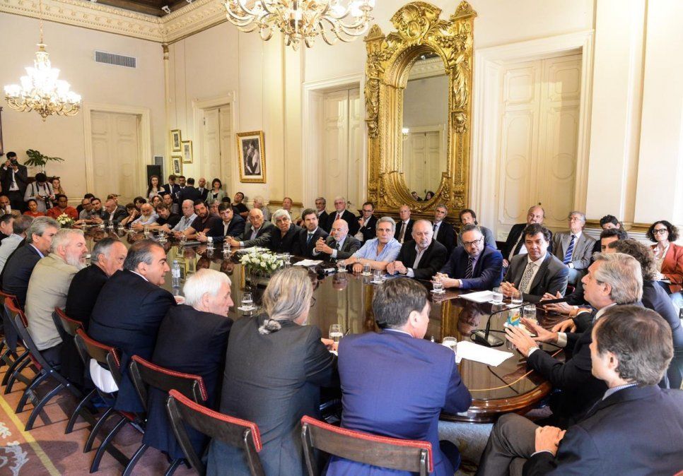 La Casa Rosada podría anunciar esta semana un aumento para trabajadores públicos y privados