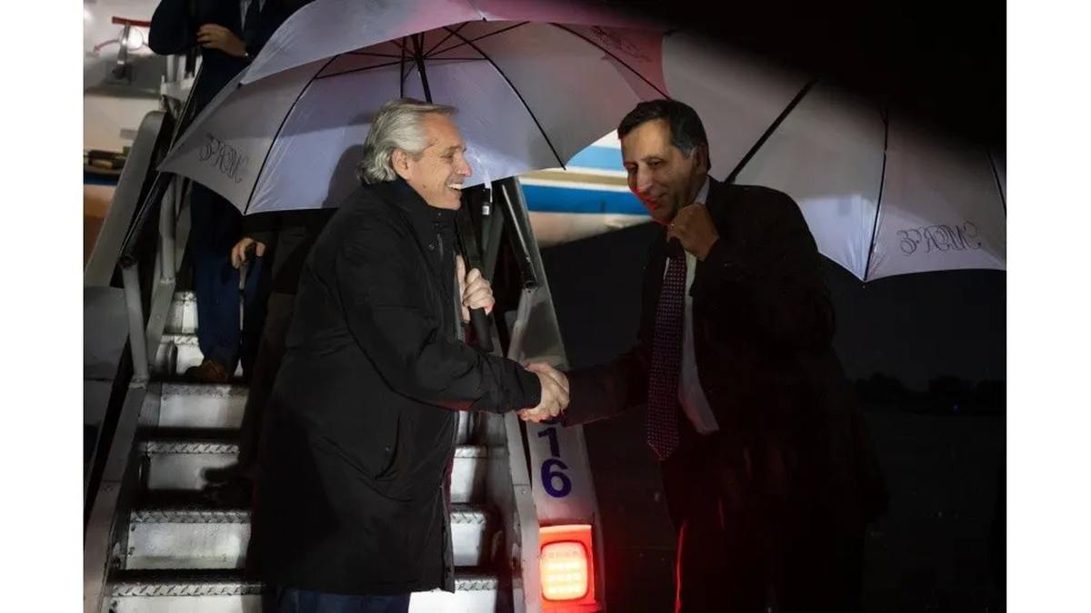 Llegada de Alberto Fernández a Colombia para la asunción de Petro como presidente (Foto: BAE Negocios).