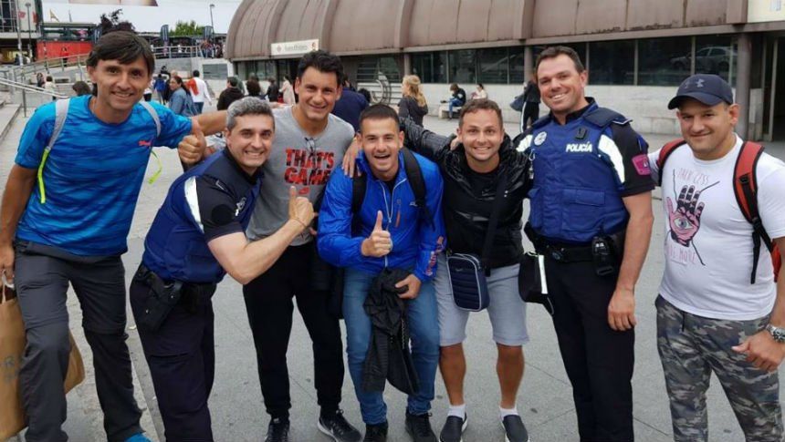La increíble historia de cinco argentinos que recuperaron una mochila olvidada con 15 entradas para el Mundial