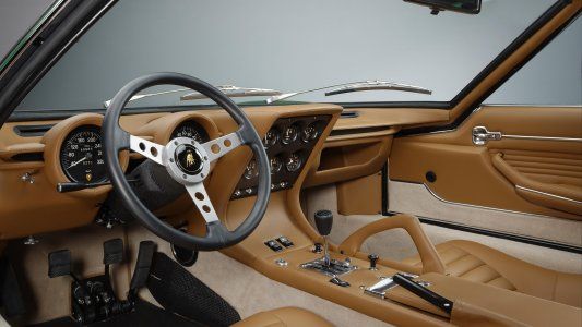 El Lamborghini Miura SV cumple 50 años