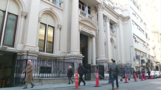 El Banco Central vendió para contener al dólar y las reservas perforan los USD40 mil millones