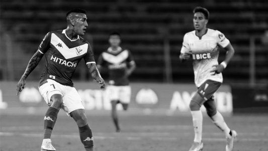 ¡Hazaña! Vélez le ganó sobre la hora a la U. Católica y habrá finalista argentino en la Copa Sudamericana