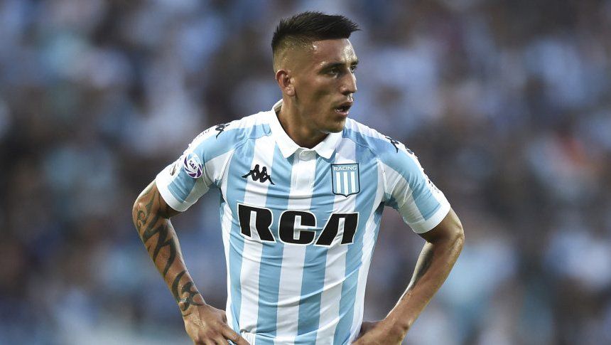 Centurión llegó tarde al entrenamiento de la Reserva y sus días en Racing están contados