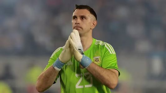 Fue elogiado por Maradona y sueña con competir con el Dibu Martínez: No me siento menos que nadie