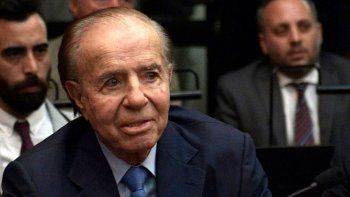Menem sigue internado en estado delicado en el sanatorio Los Arcos