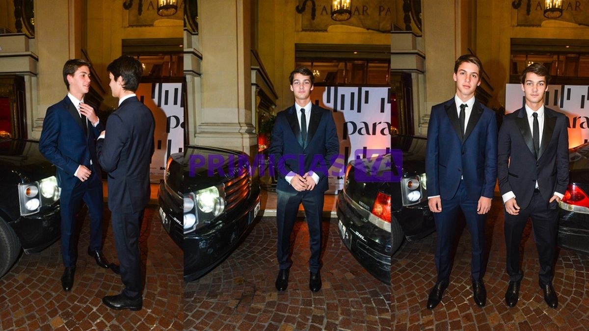 Tiziano Gravier junto a uno de sus hermanos en el Hotel Alvear en la fiesta de la revista Para ti. 