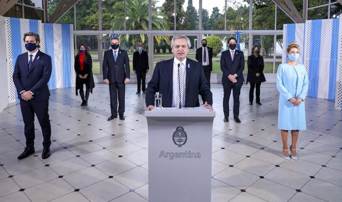 ¿Qué acciones tienen que complementar a la nueva cuarentena para que sea exitosa?
