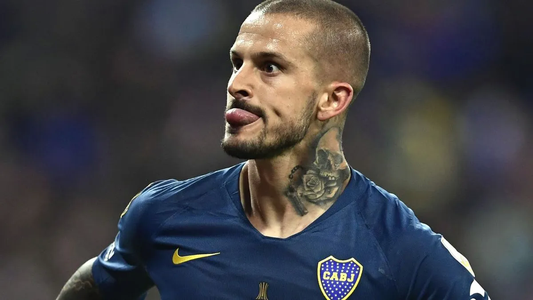 La foto y el autógrafo de Darío Benedetto con un hincha de River que desató la furia en Boca