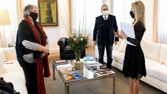 Junto al ministro Basterra, Fabiola Yañez impulsa la campaña Mujeres rurales, mujeres con derechos