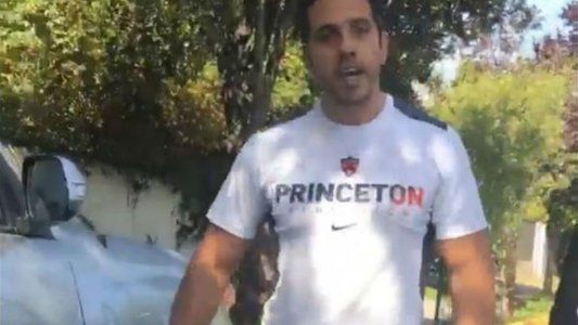 Detuvieron a un stripper argentino en Chile por agredir a una mujer que le chocó el auto