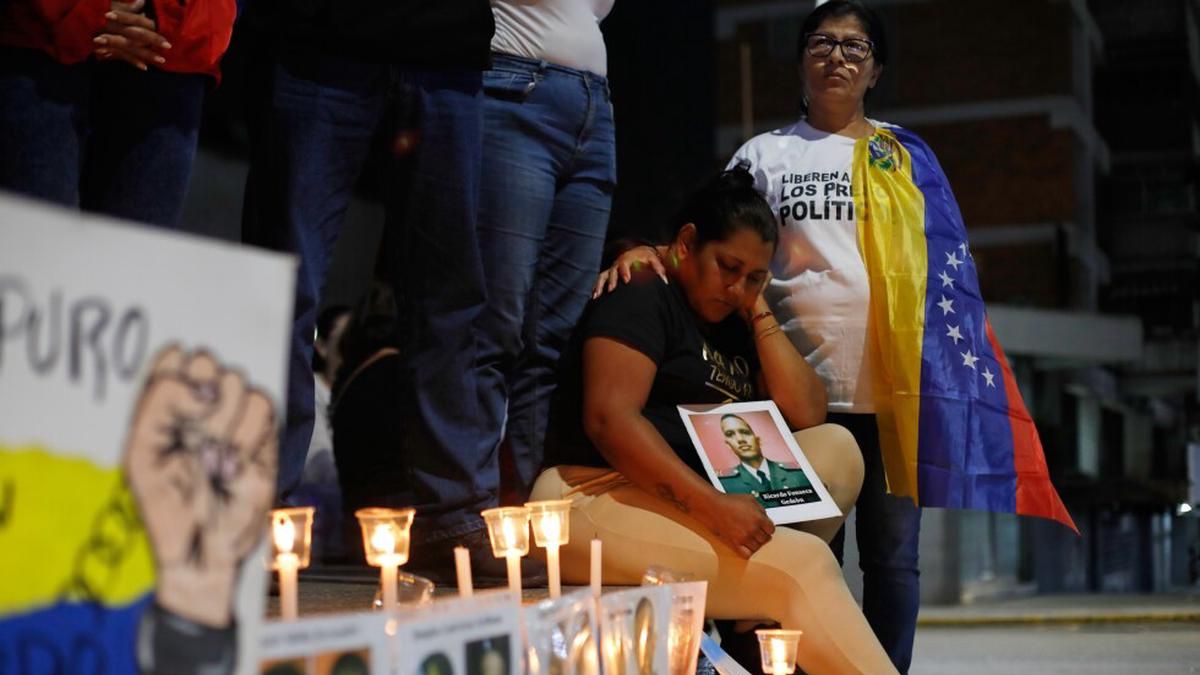 Presos políticos en Venezuela iniciaron una huelga de hambre en El Rodeo I y exigen su liberación.