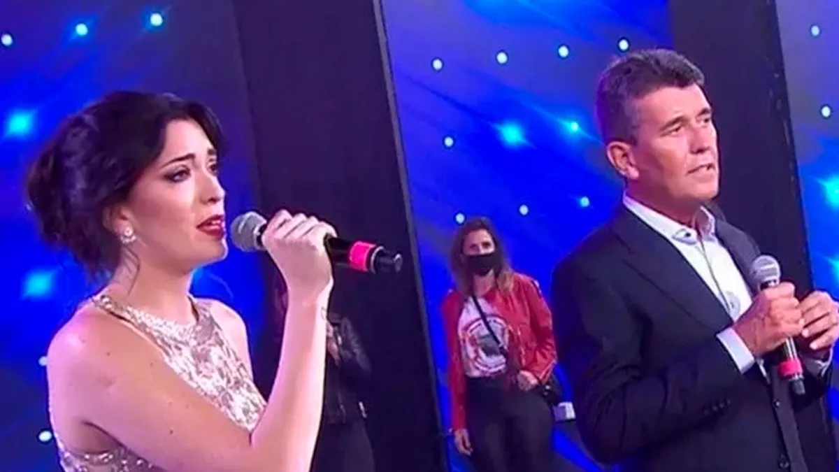 Bianca Cherutti y su papá, Miguel Ángel Cherutti, en el Cantando 2020.