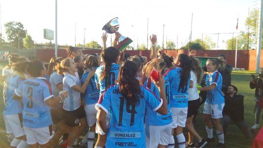 ¡Bicampeonas!: UAI Urquiza goleó 4-0 a River, volvió a consagrarse en el fútbol femenino y jugará la Copa Libertadores