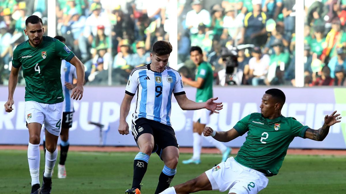 La selección argentina se mide ante Bolivia en el estadio Mario Alberto Kempes de Córdoba. (Foto: archivo)