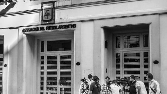 Se postergó la reunión que iban a tener las autoridades de AFA e infectólogos para definir la vuelta del fútbol