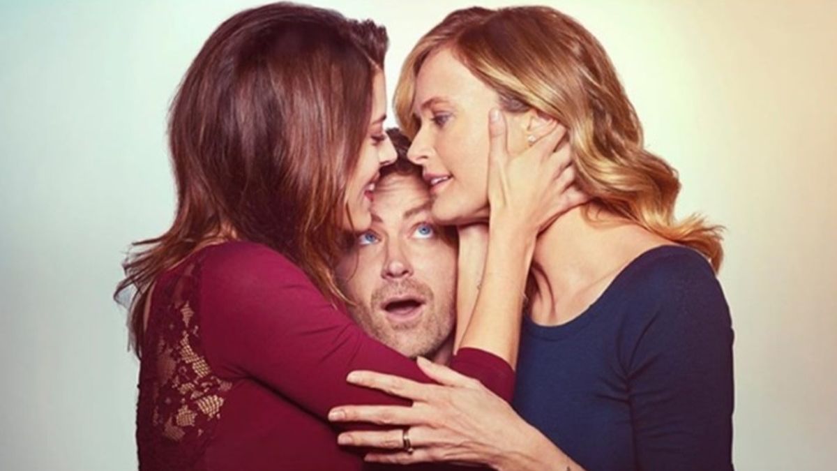 Netflix y el éxito de la serie romántica que rompe esquemas y desafía el poliamor.