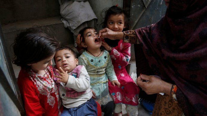 Por la pandemia, estiman que más de 1.000 millones de personas estarán bajo la línea de pobreza