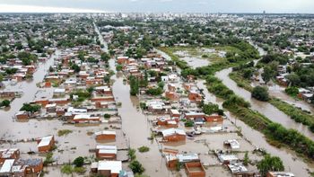 Bahía Blanca tras las lluvias: calles anegadas, casas destrozadas y el dramático relato de los damnificados