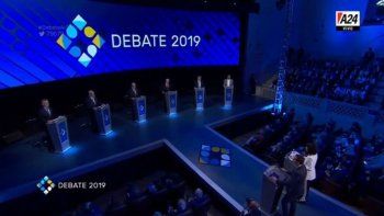 ¿Quiénes estuvieron viendo el debate presidencial en el recinto?