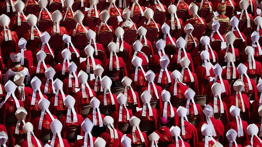 Dos nuevos favoritos y un tapado: quién será el sucesor del Papa Francisco según las casas de apuestas