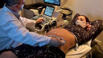 Pampita y su embarazo: Roberto García Moritán compartió la tierna ecografía de la modelo