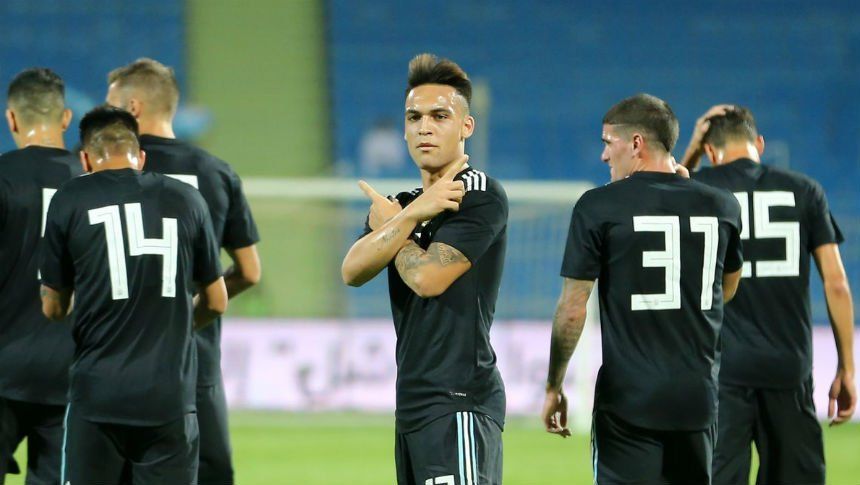 Argentina fue pura contundencia y goleó 4-0 a una débil Irak