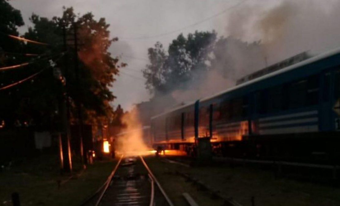 El impactante cortocircuito en el tren Mitre que generó pánico entre los pasajeros