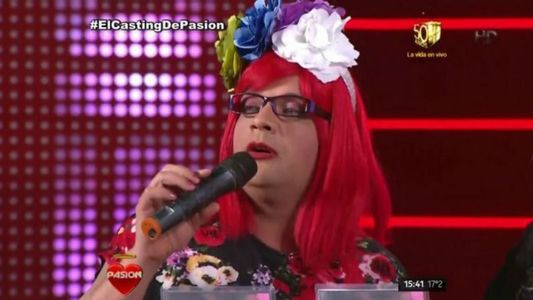 Rosita de Pasión: Que haga promoción en la puerta de su teatro, no en el mío