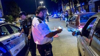 Santa Fe: prohibirán la circulación en auto o en moto a partir de las 20.30