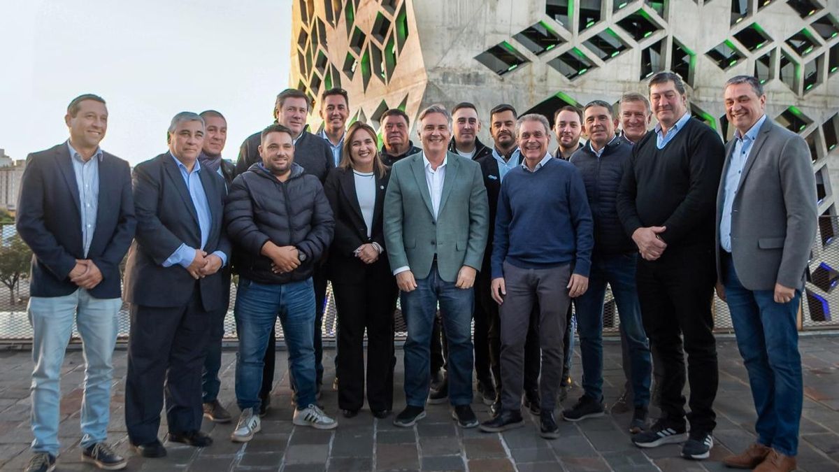 El gobernador Llaryora lanza su propio acuerdo político.&nbsp;