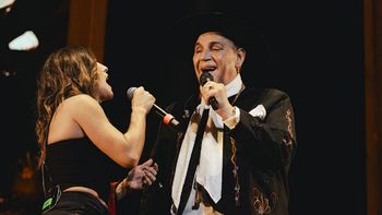 El Chaqueño Palavecino celebró sus 40 años de folclore con lleno total y figuras invitadas