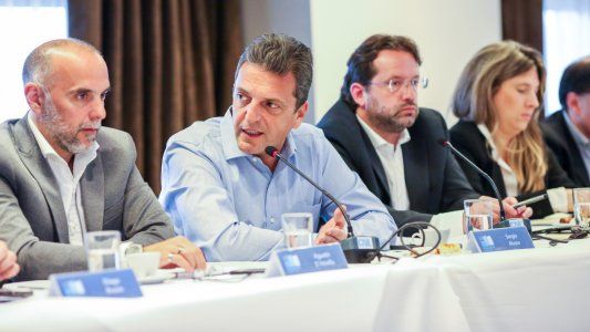 Massa se reunió con economistas de distintas líneas del peronismo