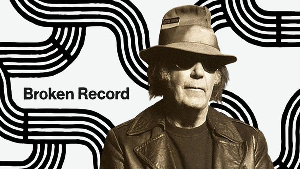 Neil Young, el músico que encabezó la reacción contra mensajes falsos sobre las vacunas de coronavirus por los 