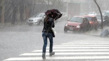 Alertan por tormentas y granizo en 14 provincias: los consejos del Servicio Meteorológico.