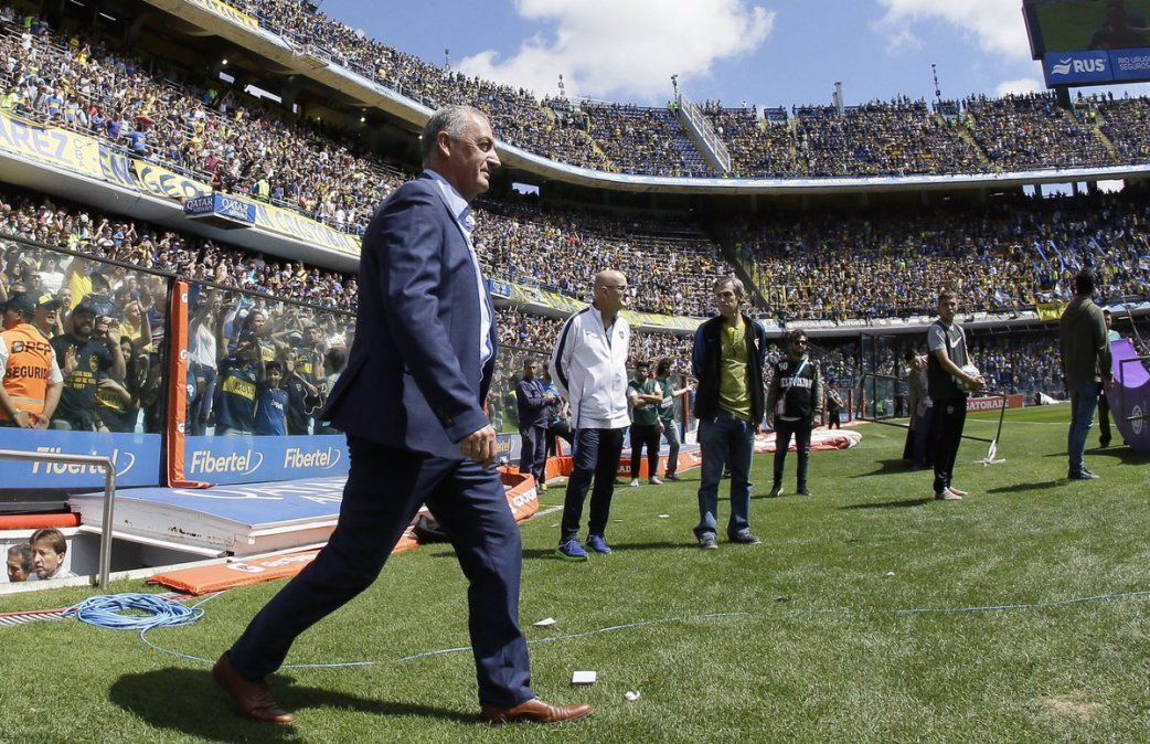 Alfaro, sobre el futuro de Tevez: Le dije que se quede hasta que él quiera