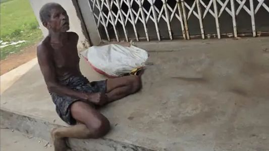 Perturbador video: desenterró el cuerpo de su hermana y lo llevó al banco para reclamar sus ahorros