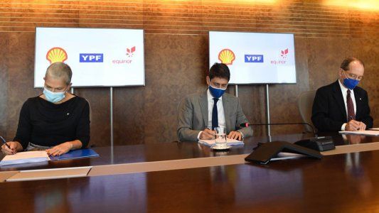 YPF acuerda sociedad con Shell en un bloque de la cuenca norte del Mar Argentino