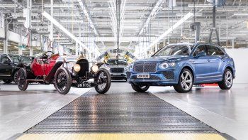 Bentley festeja el hito de fabricación del coche 200.000