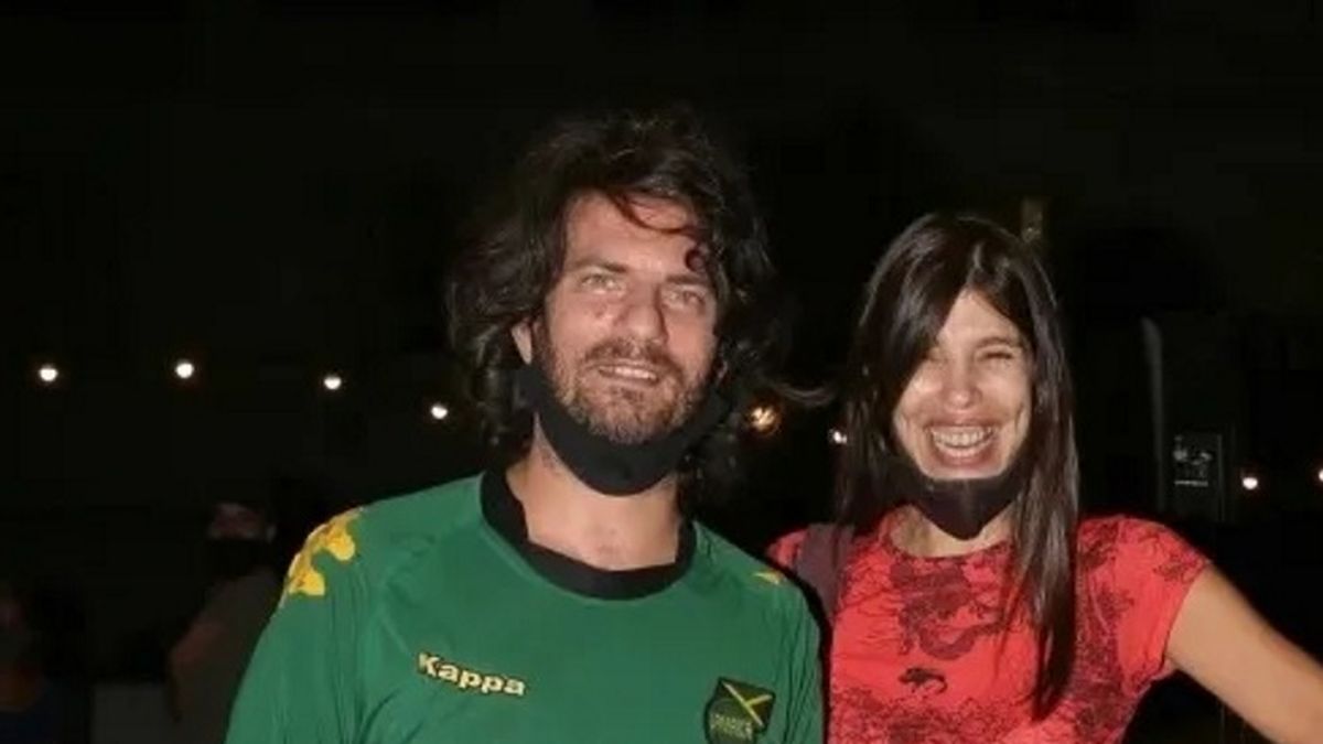 Salvo alguna esporádica salida pública donde se los pueda llegar a ver juntos, Valentina Bassi y Fabio Di Tomaso no comparten fotos juntos en sus redes sociales. 