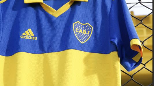 Boca presentó su nueva camiseta, que homenajea a los campeones del 92