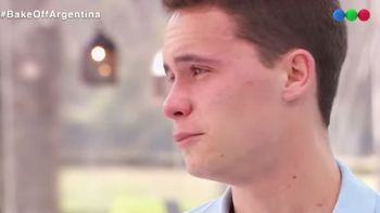 Ángelo rompió en llanto tras quedar eliminado en “Bake Off”: Vine con muchos sueños