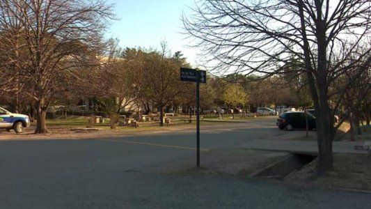 Un policía violó a una mujer para no detener a su novio