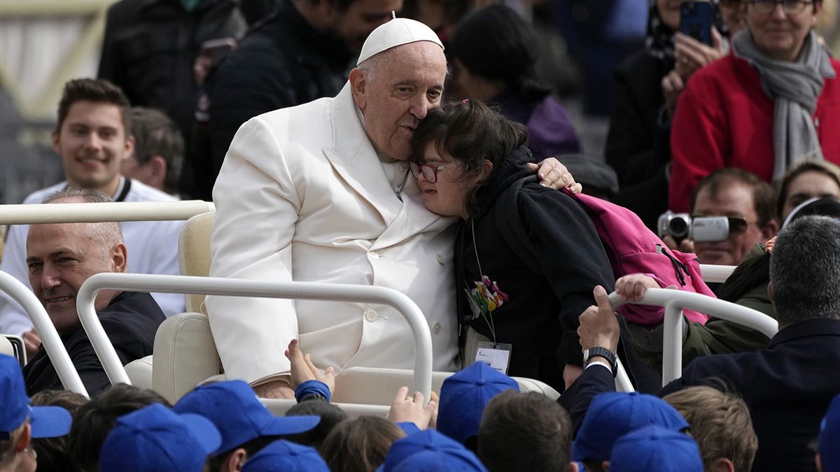 El papa Francisco arribaba así a una audiencia con peregrinos de la diócesis de Rho