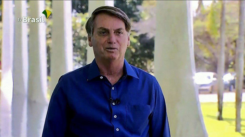 Llueven las críticas contra Bolsonaro tras dar positivo y un grupo de periodistas amenaza con demandarlo judicialmente