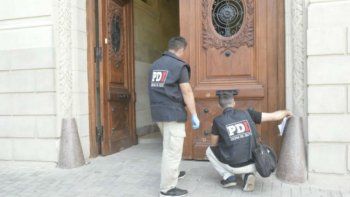 Otro presunto ataque narco en Rosario dejó 12 balazos al Concejo Municipal y un mensaje mafioso