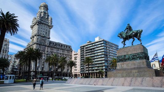 Montevideo, en alerta: plazas convertidas en puntos clave ante una grave emergencia