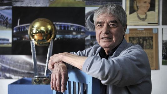 De jugar en las calles de Santiago al zapatazo histórico: la vida del Chango Cárdenas, el autor del gol más importante de Racing