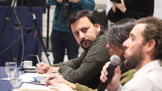 Se presentó un proyecto para reducir el uso de celulares en la escuela primaria