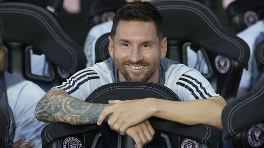 ¿Show privado? Lionel Messi y su familia recibieron la visita de un músico internacional